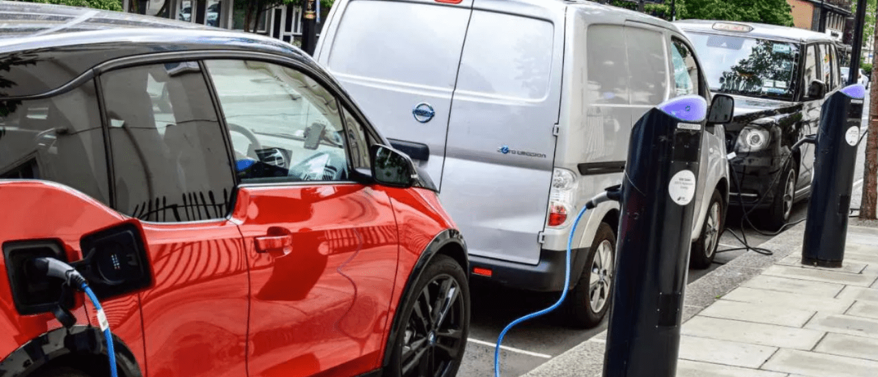 How to charge an electric car with no driveway? Image
