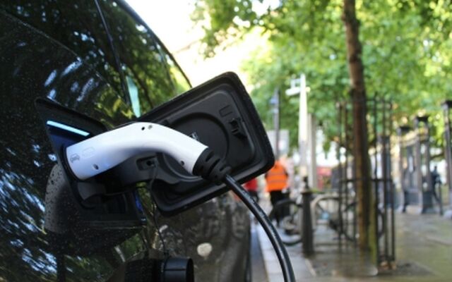 On-Road Charging Solutions for Electric Vehicles Image