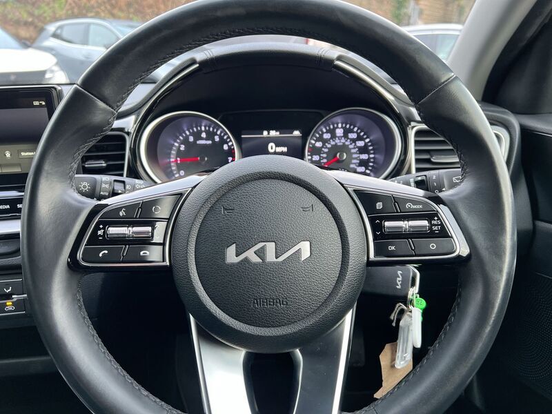 More views of Kia Xceed
